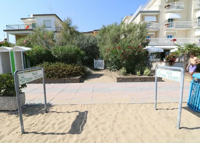 Villa Picchetti Fronte Mare